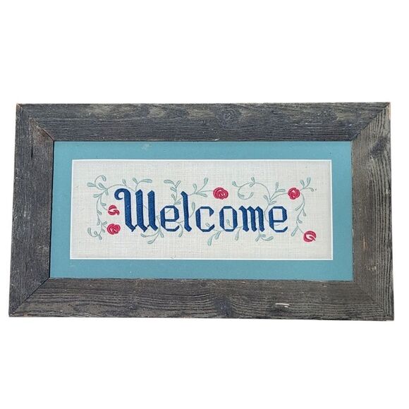 Hand Stitched Welcome Sign Framed in Barn Wood Blue Red Roses Rectangle 11x19 - Picture 1 of 8